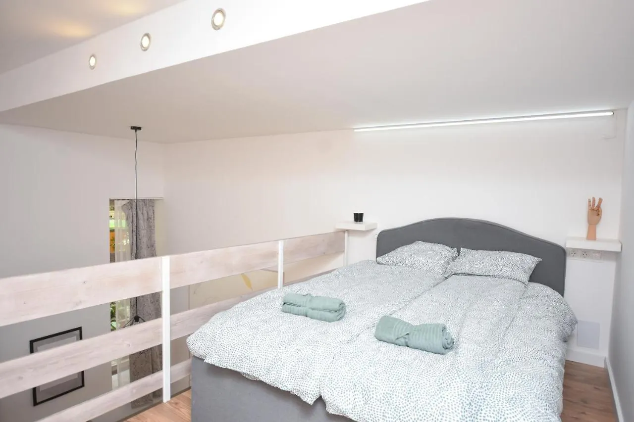 Stylish Home In Downtown Budapest For 2-4 People